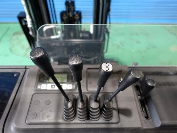 Reach Forklift — Auction (lot 1207-6529629)