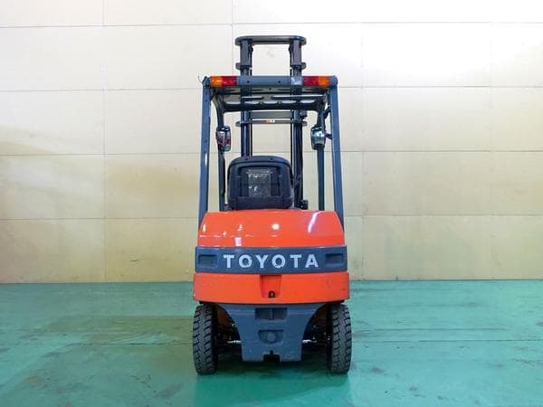 Forklift — Auction (lot 1207-6529649)