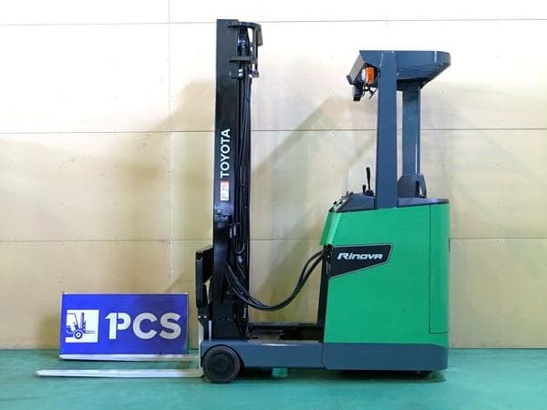 Reach Forklift — Auction (lot 1207-6529650)