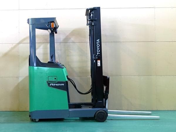 Reach Forklift — Auction (lot 1207-6529650)