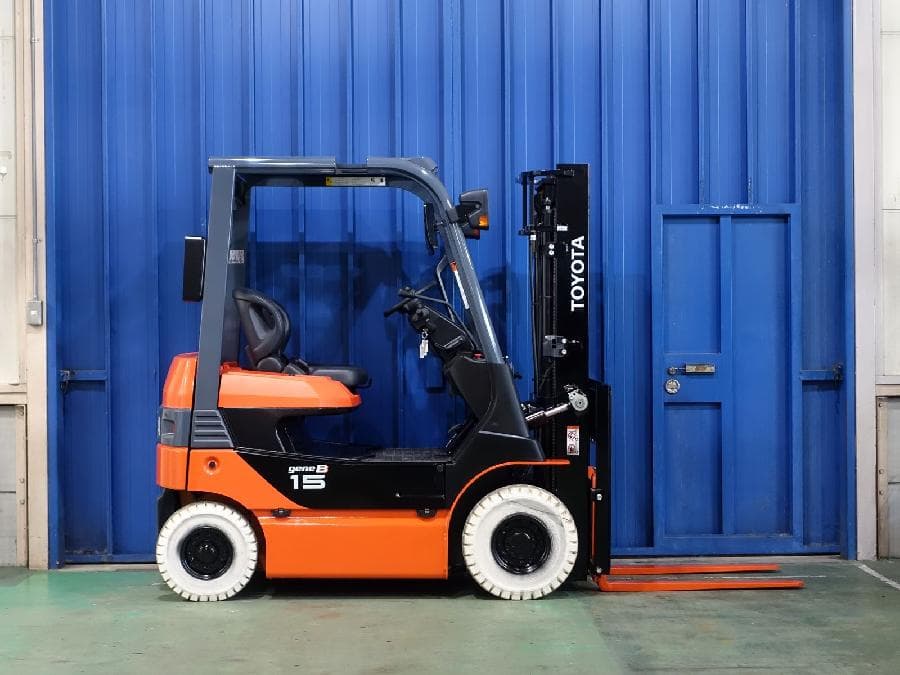Battery Forklift — Auction (lot 1207-6530146)
