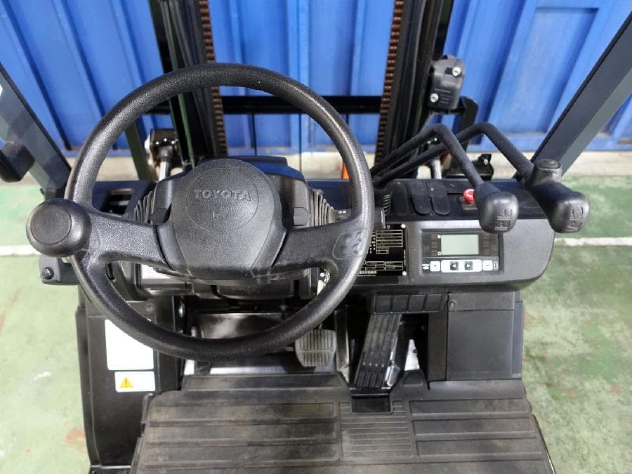 Battery Forklift — Auction (lot 1207-6530146)