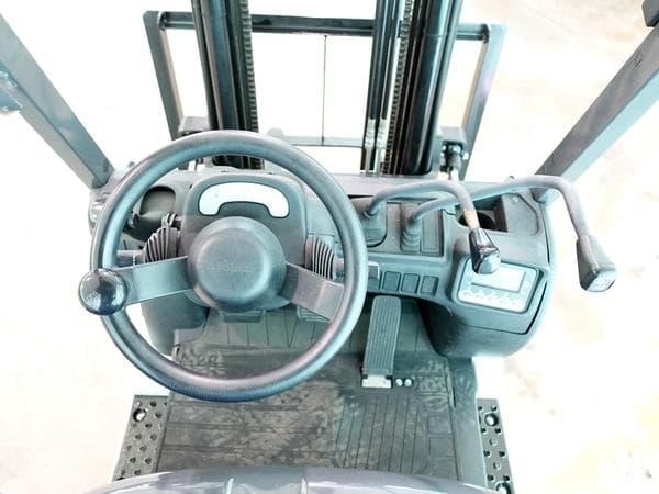 Forklift — Auction (lot 1207-6530213)