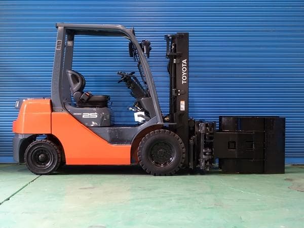 Forklift — Auction (lot 1207-6531154)