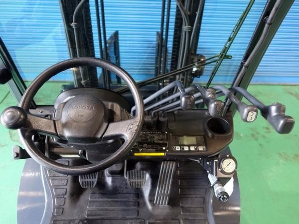 Forklift — Auction (lot 1207-6531154)