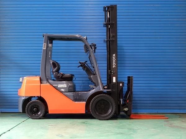 Forklift — Auction (lot 1207-6531174)