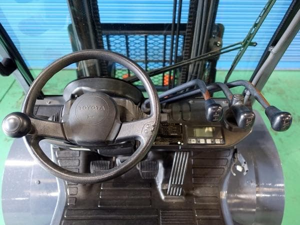 Forklift — Auction (lot 1207-6531174)