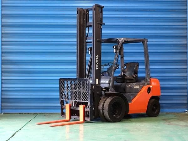 Forklift — Auction (lot 1207-6531174)