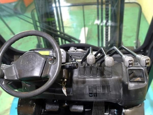 Forklift — Auction (lot 1207-6531959)