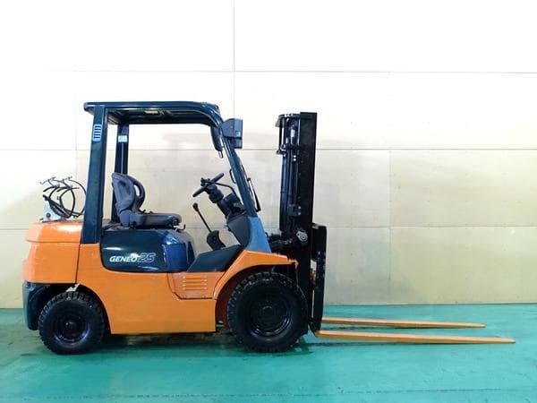 Forklift — Auction (lot 1207-6533291)