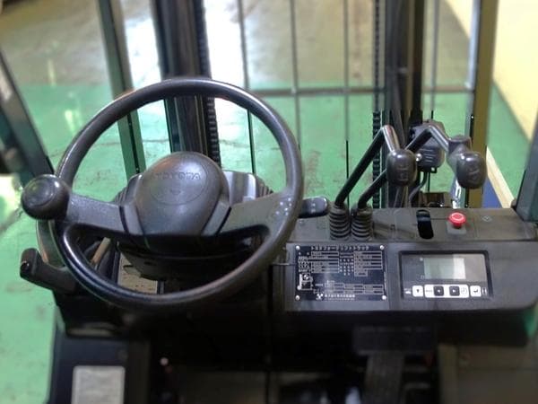 Battery Forklift — Auction (lot 1207-6534051)