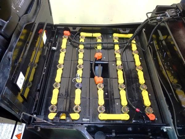 Battery Forklift — Auction (lot 1207-6534051)