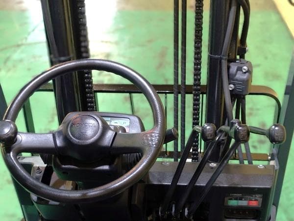 Battery Forklift — Auction (lot 1207-6534901)