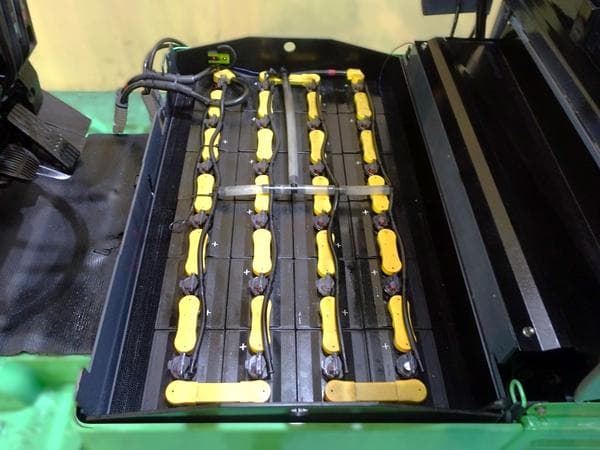 Battery Forklift — Auction (lot 1207-6534901)