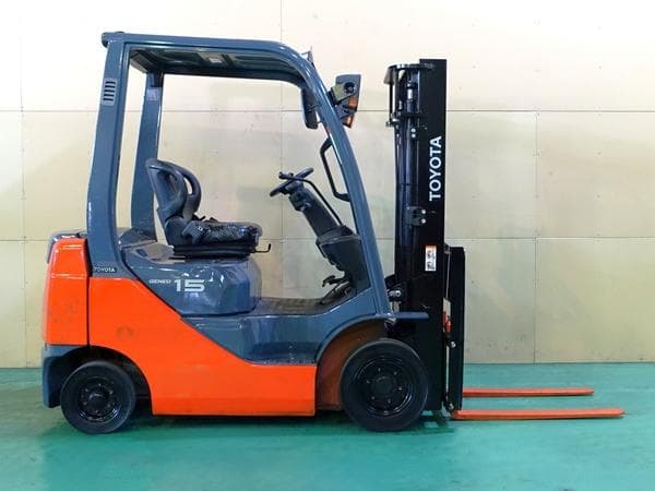 Forklift — Auction (lot 1207-6536819)