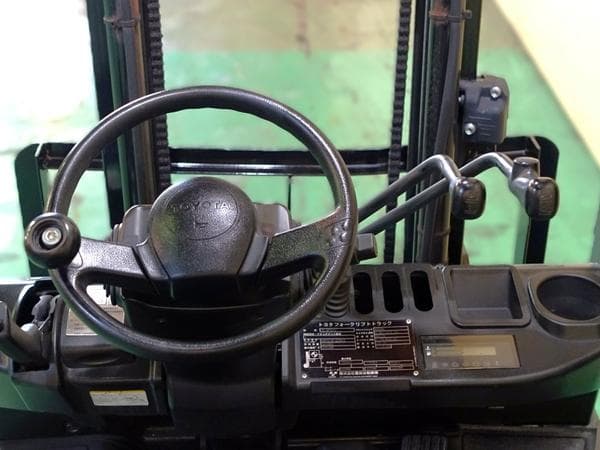 Forklift — Auction (lot 1207-6536819)