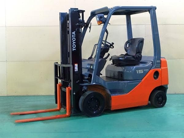 Forklift — Auction (lot 1207-6536819)