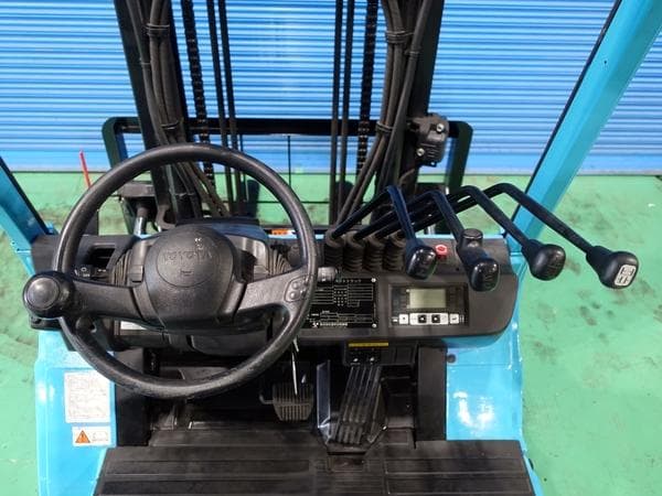 Battery Forklift — Auction (lot 1207-6537411)