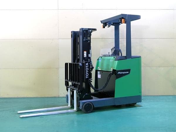 Reach Forklift — Auction (lot 1207-6541036)