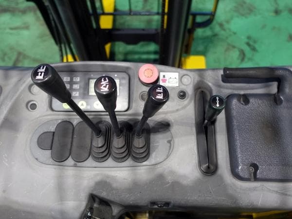 Reach Forklift — Auction (lot 1207-6541083)