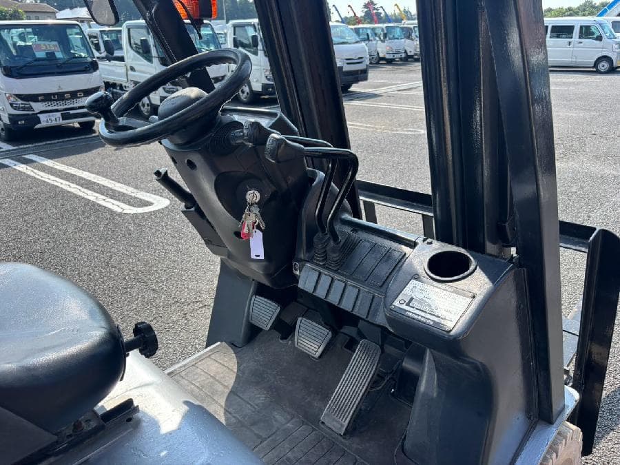 Forklift — Auction (lot 1207-6542429)