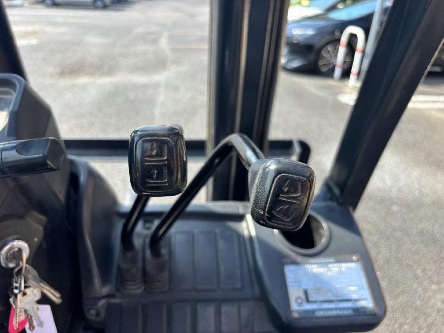 Forklift — Auction (lot 1207-6542429)