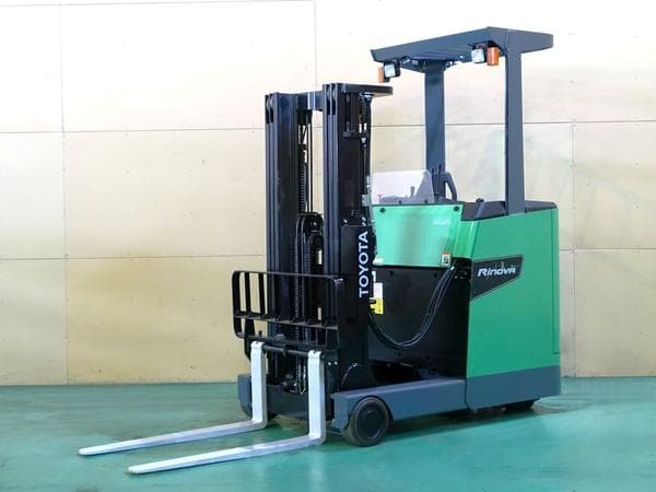 Reach Forklift — Auction (lot 1207-6545982)