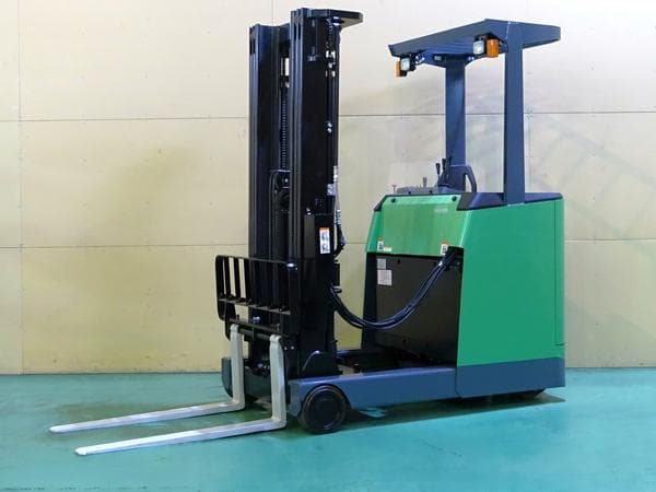 Reach Forklift — Auction (lot 1207-6547747)
