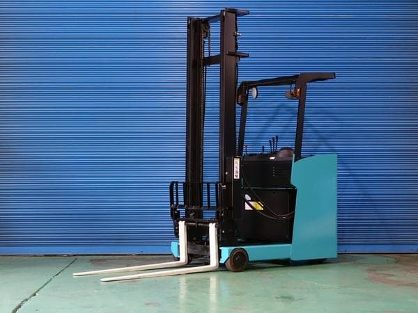 Reach Forklift — Auction (lot 1207-6548585)