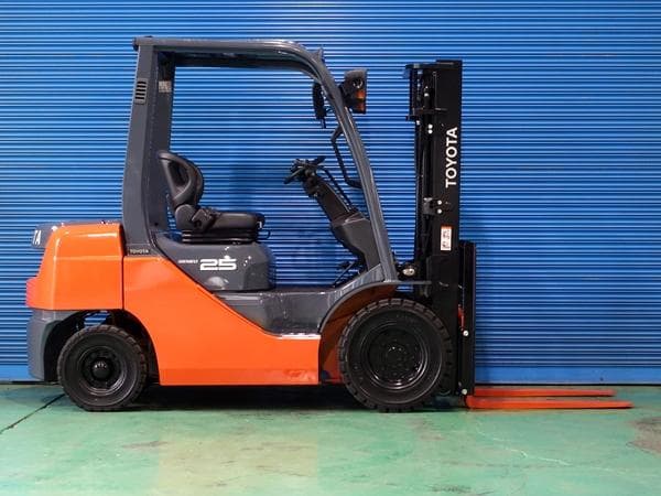 Forklift — Auction (lot 1207-6548640)