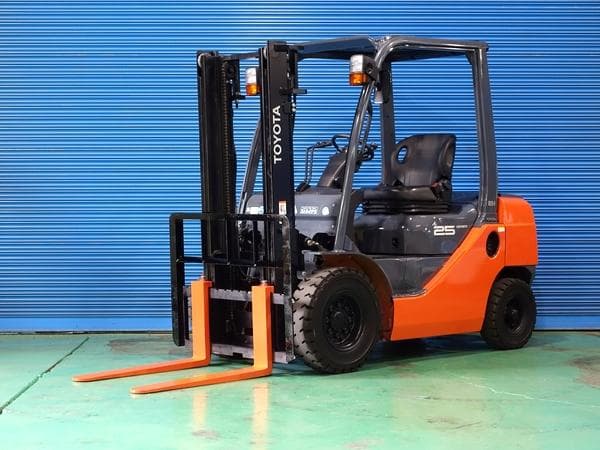 Forklift — Auction (lot 1207-6548640)