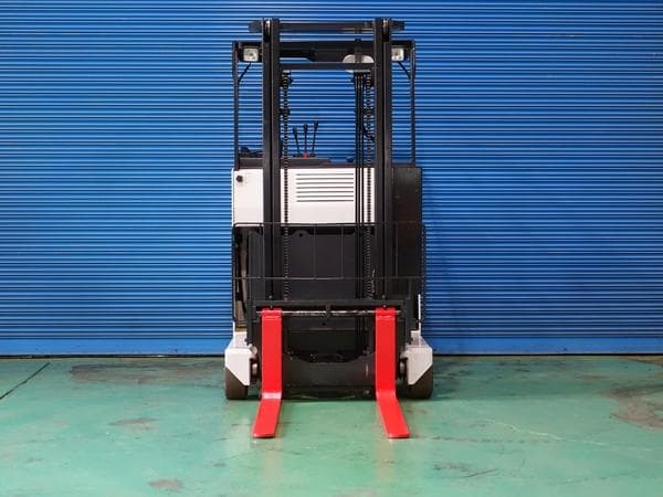 Reach Forklift — Auction (lot 1207-6548642)