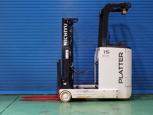 Reach Forklift — Auction (lot 1207-6548773)