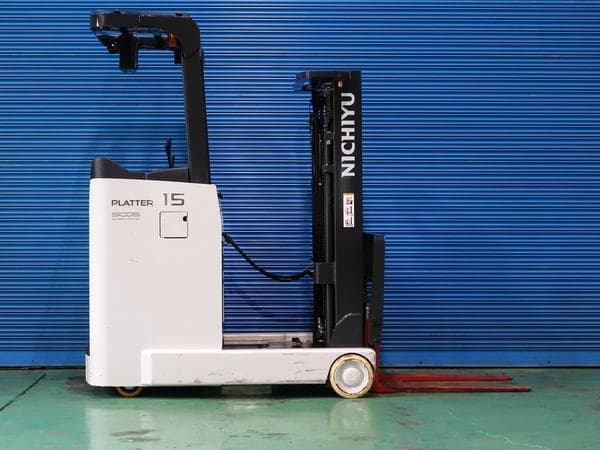 Reach Forklift — Auction (lot 1207-6548773)