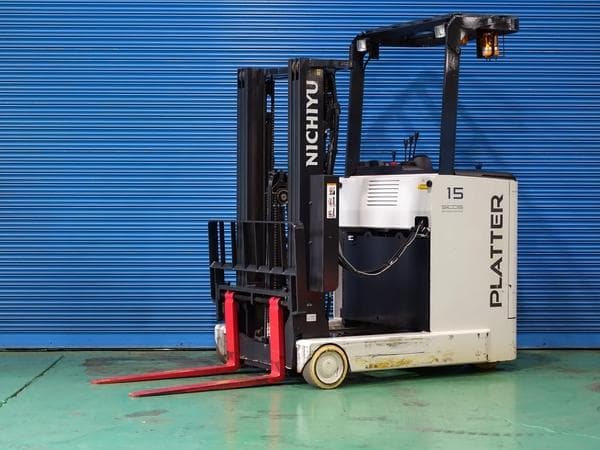 Reach Forklift — Auction (lot 1207-6548773)
