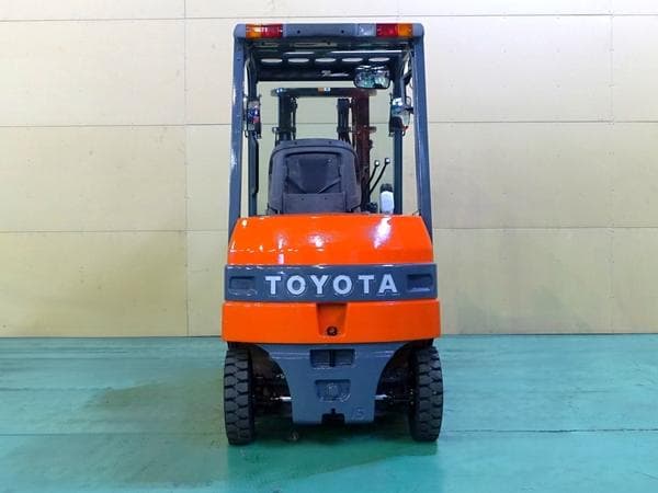 Battery Forklift — Auction (lot 1207-6553262)