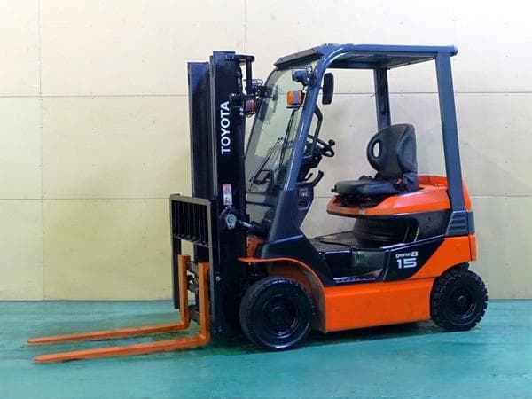 Battery Forklift — Auction (lot 1207-6553262)
