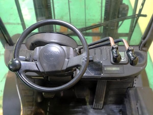 Forklift — Auction (lot 1207-6554176)