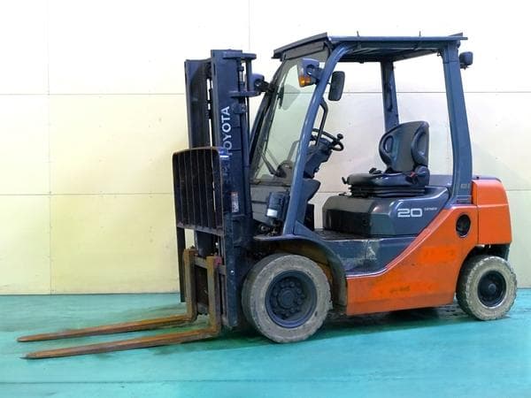 Forklift — Auction (lot 1207-6554176)