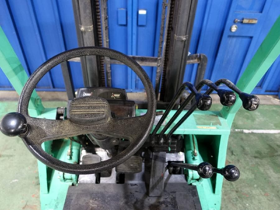 Forklift — Auction (lot 1207-6555947)