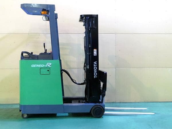 Reach Forklift — Auction (lot 1207-6557160)