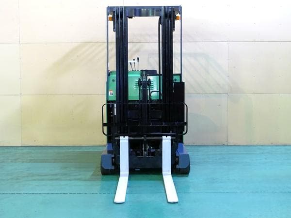 Reach Forklift — Auction (lot 1207-6557160)