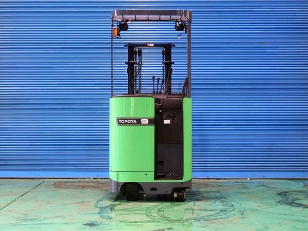 Reach Forklift — Auction (lot 1207-6557629)