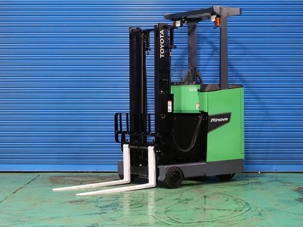 Reach Forklift — Auction (lot 1207-6557629)
