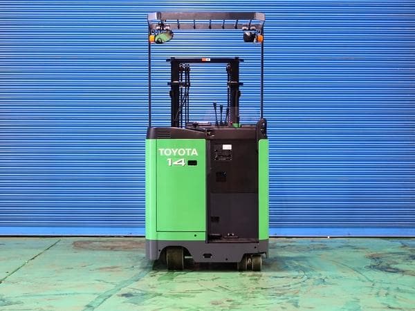 Reach Forklift — Auction (lot 1207-6557631)