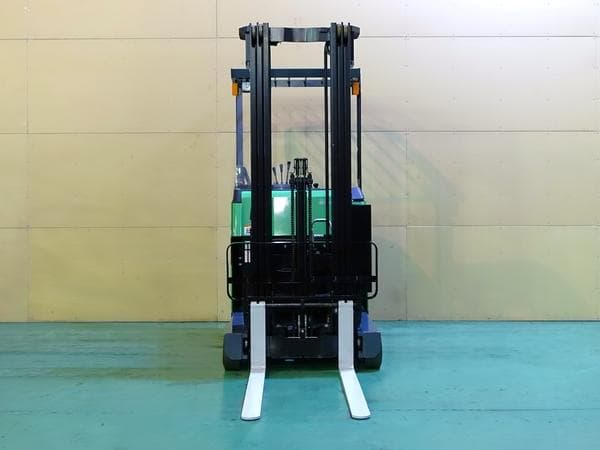 Reach Forklift — Auction (lot 1207-6558294)