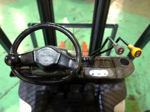 Forklift — Auction (lot 1207-6558847)
