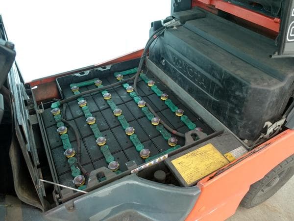 Battery Forklift — Auction (lot 1207-6559215)