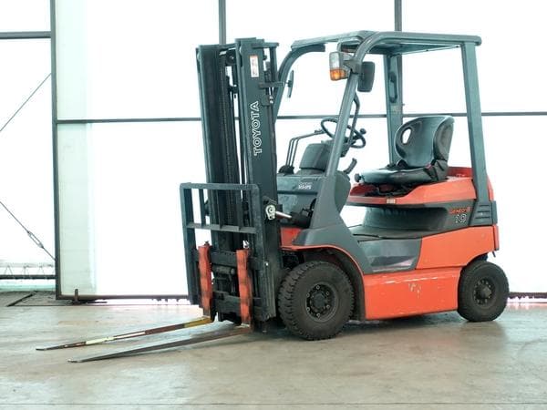 Battery Forklift — Auction (lot 1207-6559215)
