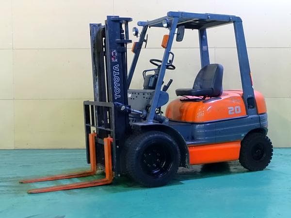 Forklift — Auction (lot 1207-6564661)